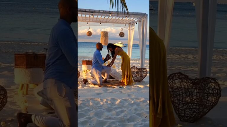 Read more about the article A magical proposal under a magnificent sky at Cancun…