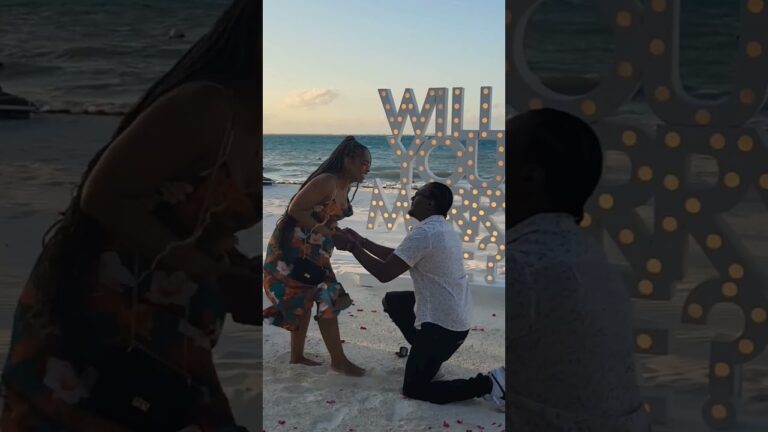 Read more about the article She said yes in front of all her friends in holiday ! #cancunproposal #marrymeproposal #shesaidyes