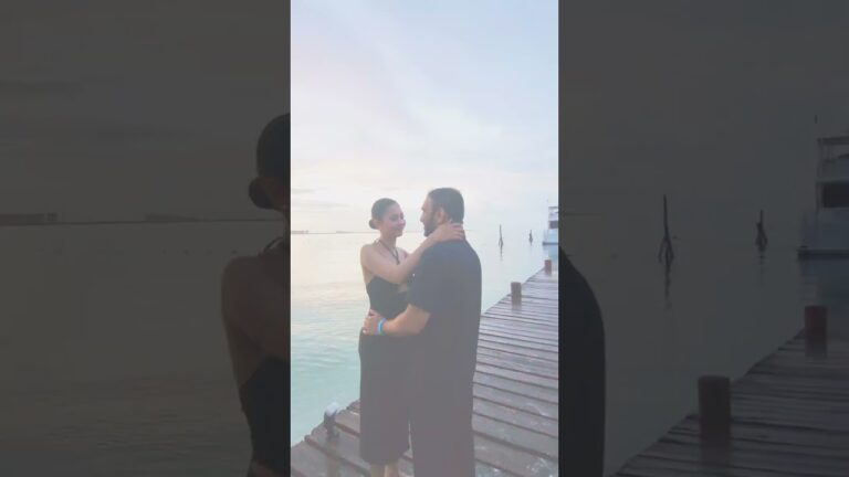 Read more about the article If anything is more beautiful than that sunset is the love this couple has for each other! #proposal