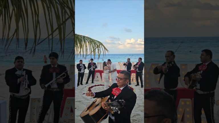 Read more about the article He surprised her with a beautiful setup and a Mariachi serenade #cancunproposal #mariachi