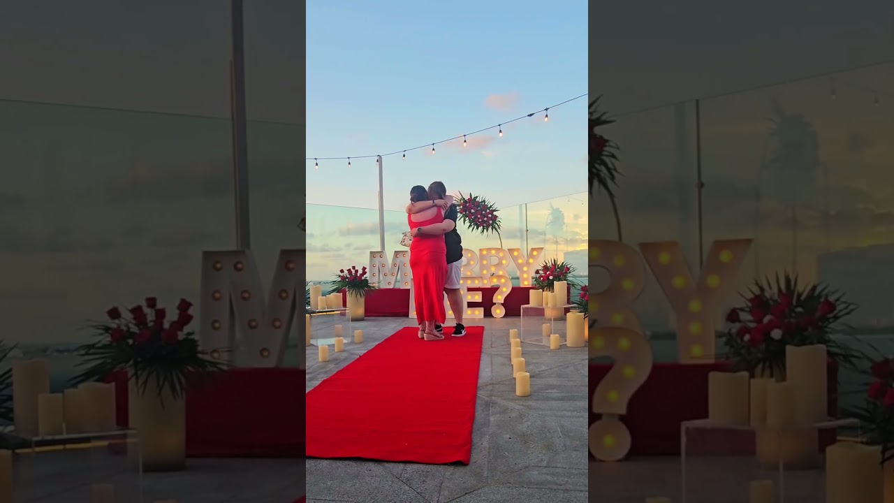Read more about the article A proposal beneath the sunset, where dreams and love meet. #cancunproposal #engaged #sunset