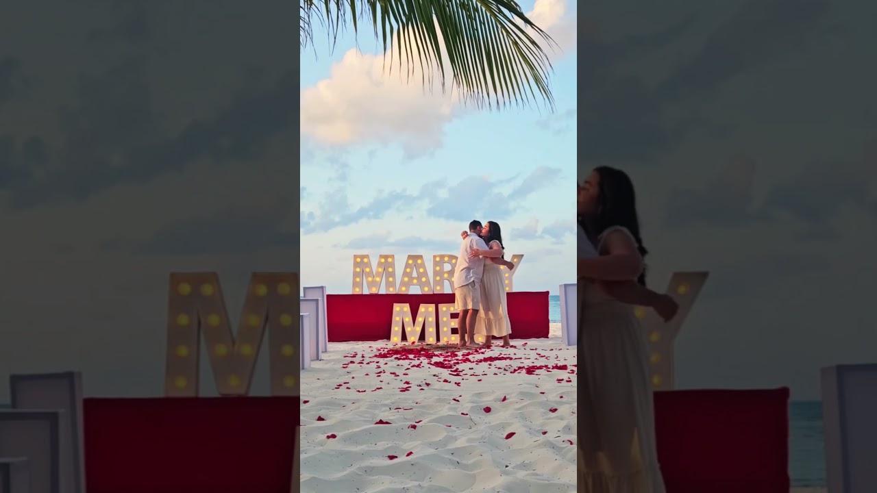 Read more about the article The sunset was the perfect witness to the start of their forever💞 #cancunproposal #proposal #sunset