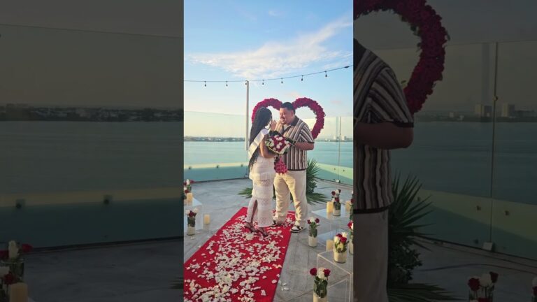 Read more about the article Golden hour turned into a golden life🌹✨ #cancunproposal #proposal #love #engaged #proposalplanner