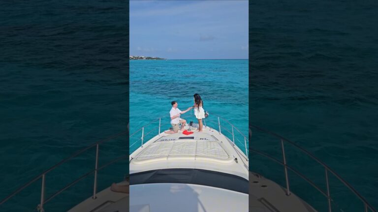Read more about the article “Our love story just set sail into forever” ⛵❤️ #EngagedAtSea #cancunproposal #love