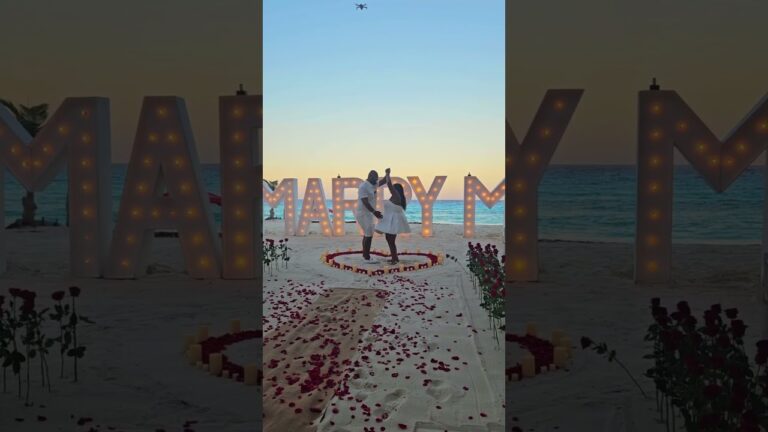 Read more about the article No filter needed when forever looks like this🌹💖 #proposalplanner #cancunproposal #proposal #beach