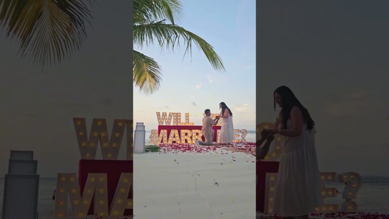 Read more about the article Came for dinner, left with a ring ✨💞#cancunproposalplanner #luxuryproposal #sunset #fyp #beach