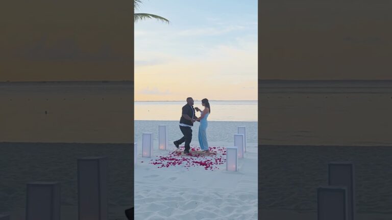Read more about the article 4 years together, one perfect surprise. 💍 #BeachLoveStory #proposalplanner #cancunproposal