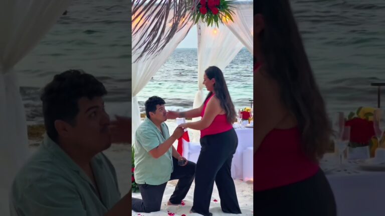 Read more about the article Sunset views, seafood, and a “yes” that made the night unforgettable 🌅💖 #cancunproposal #romance