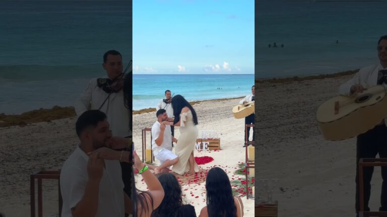 Read more about the article One question, one heartbeat, one yes❣️ #cancunproposal #love #proposalplanner #cancunbeach