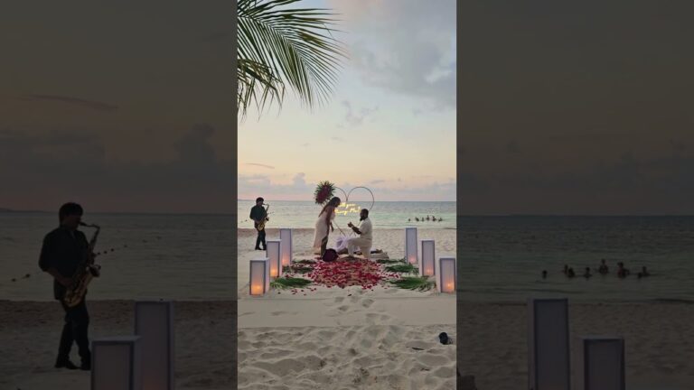Read more about the article Sunset vibes, sweet sax, and a forever kind of love🎷💖 #cancunproposal #proposalplanner #proposal