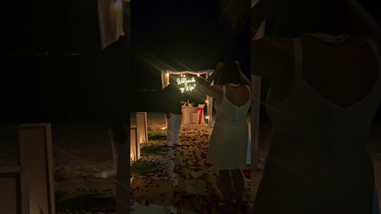 Read more about the article Under the stars and by the sea, he found forever in her eyes❣️✨ #cancunproposal #proposalplanner