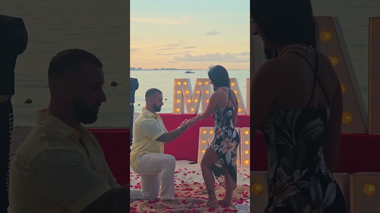 Read more about the article Sunset, sea breeze, and your ‘yes’ echoing through the music❣️🪇 #cancunproposal #proposalplanner