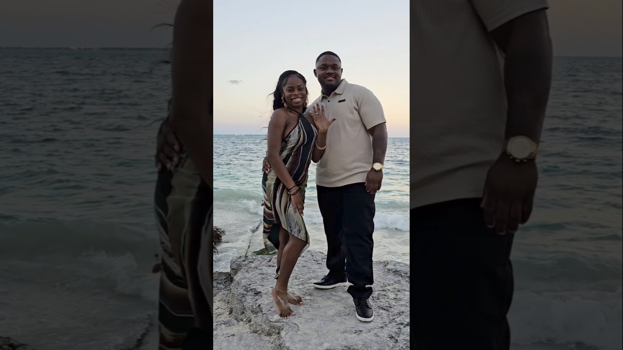 Read more about the article She jumped for joy and said YES! #cancunproposal #shesaidyes #cancunproposalplanner #BeachEngagement