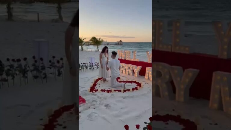 Read more about the article Under the Cancun sunset, she said Yes to forever!#cancunproposal #cancunmexico #proposalplanner