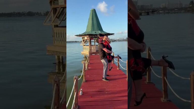 Read more about the article Sunset vibes for this Cancun Proposal #proposal #cancunproposal #engaged #strongwind #shesaidyes