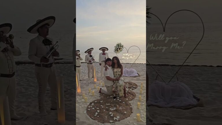 Read more about the article Have you ever been serenaded to at Sunrise? What a beautiful moment!#cancunproposal #shesaidyes