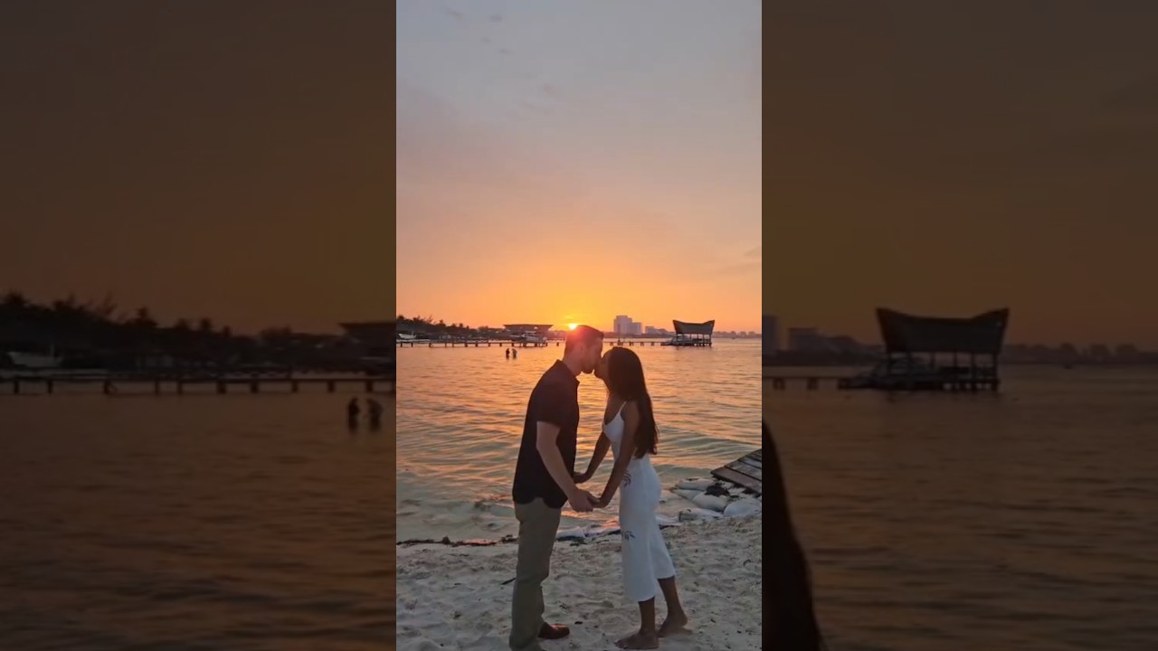 Read more about the article They had the most amazing sunset for their special moment #engaged #cancunproposal
